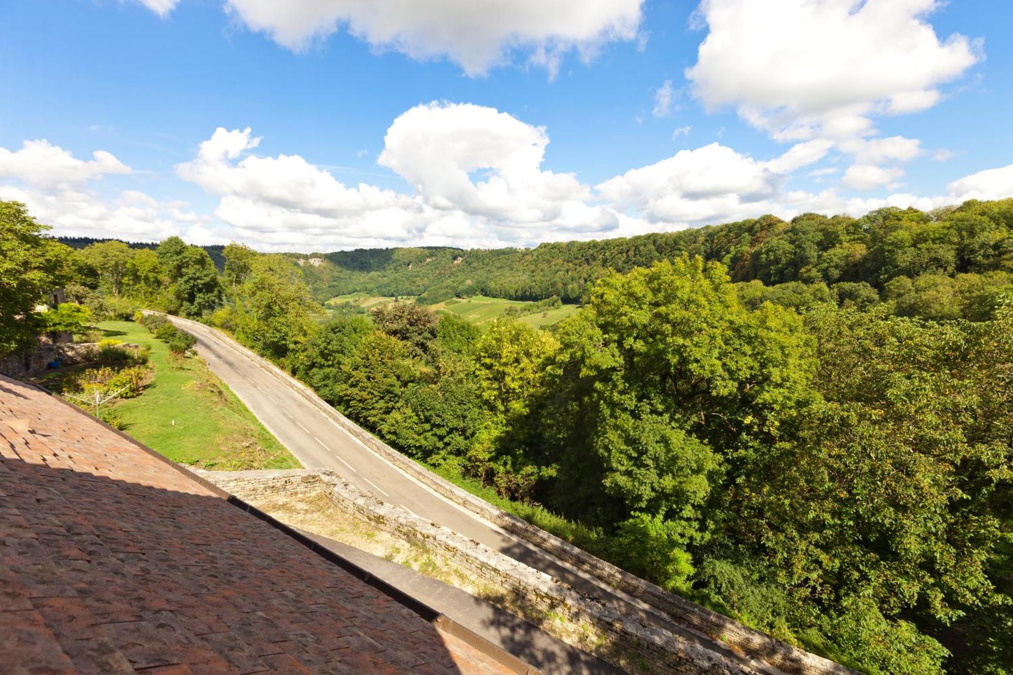 Château-Chalon La Tour Charlemagne B&B 외부 사진